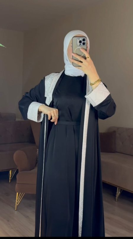 عباة قطعتين باكمام وكتف مزخرف وحزام
